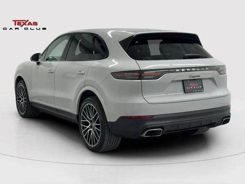 2022 Porsche Cayenne Cayenne