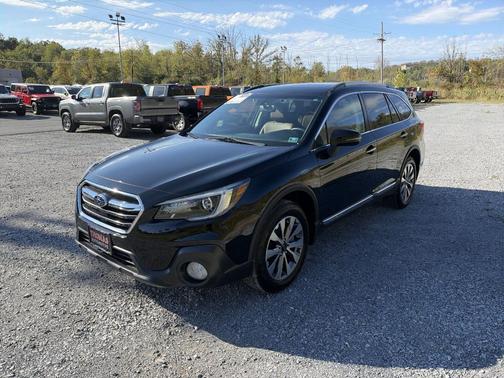 Crystal Black Silica 2018 Subaru Outback 3.6R Touring