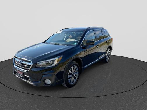 Crystal Black Silica 2018 Subaru Outback 3.6R Touring