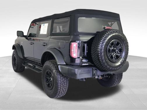 SHADOW BLACK 2022 Ford Bronco Wildtrak