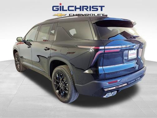 Mosaic Black Metallic 2026 Chevrolet Traverse LT