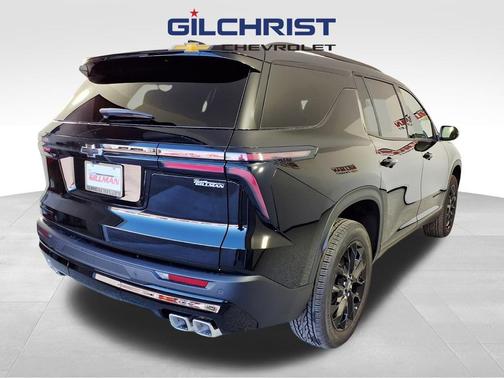Mosaic Black Metallic 2026 Chevrolet Traverse LT
