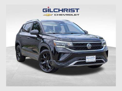 Deep Black Pearl 2023 Volkswagen Taos 1.5T SE