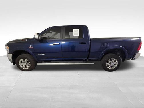 Patriot Blue Pearlcoat 2022 RAM 3500 Laramie Crew Cab 4x4 6'4' Box