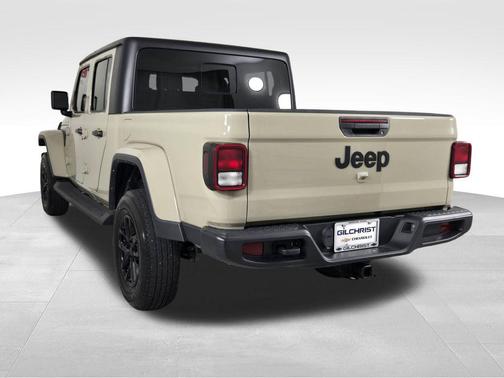 Limited Edition Gobi Clearcoat 2022 Jeep Gladiator Altitude 4x4