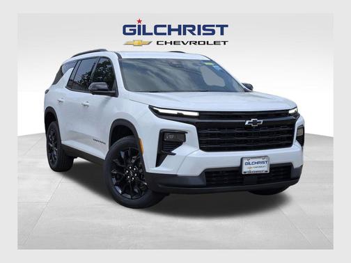 Summit White 2026 Chevrolet Traverse LT