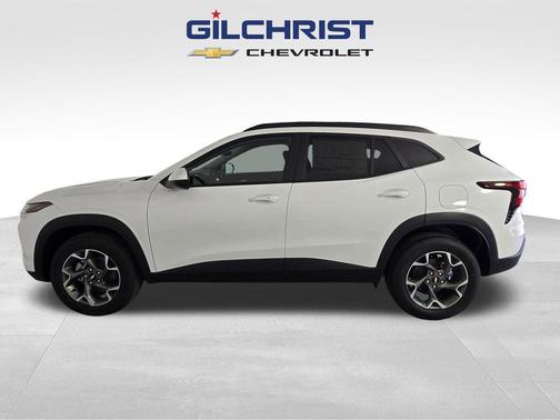 Summit White 2026 Chevrolet Trax LT