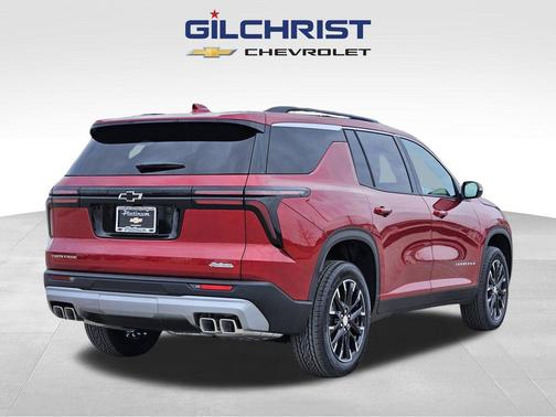 Radiant Red Tintcoat 2026 Chevrolet Traverse LT