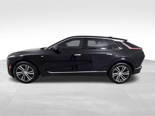 Stellar Black Metallic 2024 Cadillac LYRIQ Luxury