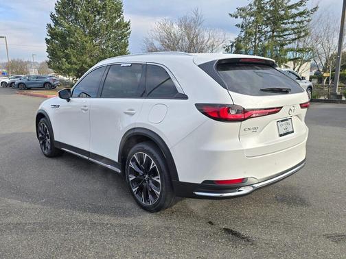 2024 Mazda CX-90 PHEV Premium Plus