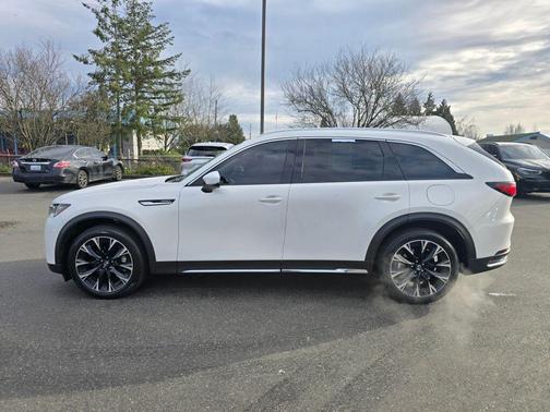 2024 Mazda CX-90 PHEV Premium Plus