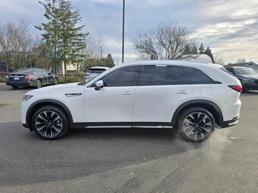 2024 Mazda CX-90 PHEV Premium Plus