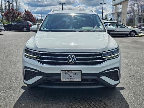 Pure White 2022 Volkswagen Tiguan 2.0T SE