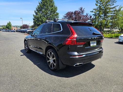 Onyx Black Metallic 2019 Volvo XC60 Recharge Plug-In Hybrid T8 Inscription