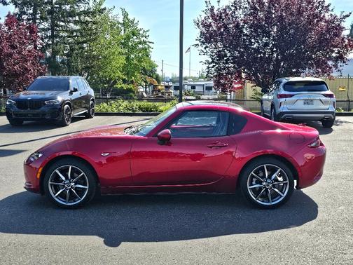 Soul Red Crystal Metallic 2022 Mazda MX-5 Miata RF Grand Touring