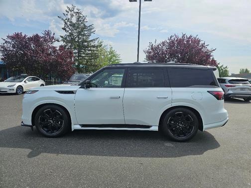 2t Radiant Whit 2026 INFINITI QX80 SPORT
