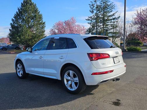 2019 Audi Q5 2.0T Premium Plus