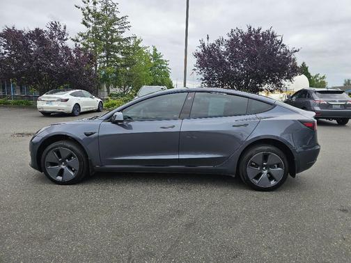 Blue 2022 Tesla Model 3 Long Range