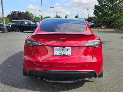 Red Multi 2022 Tesla Model Y Performance