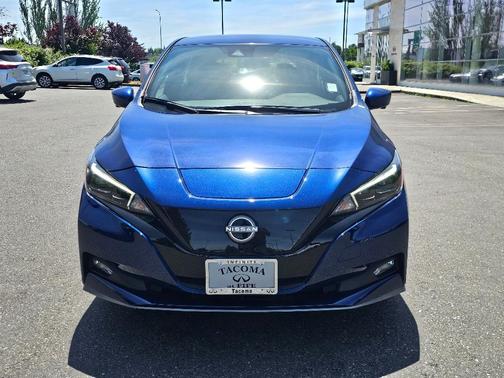 Deep Blue Pearl 2024 Nissan Leaf SV PLUS