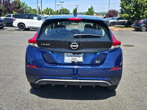 Deep Blue Pearl 2024 Nissan Leaf SV PLUS