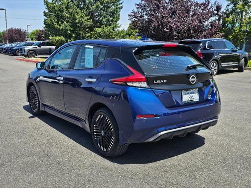 Deep Blue Pearl 2024 Nissan Leaf SV PLUS