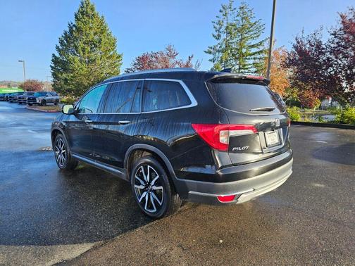2022 Honda Pilot Touring 7-Passenger