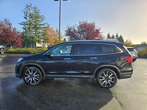 2022 Honda Pilot Touring 7-Passenger