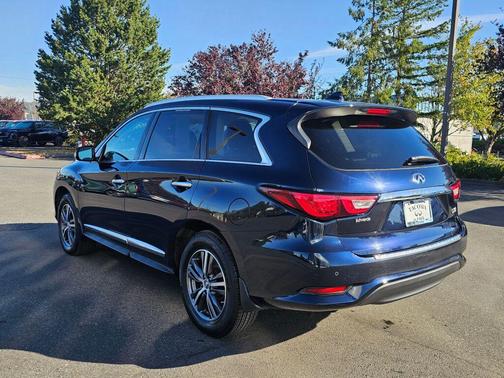 2017 INFINITI QX60 Base