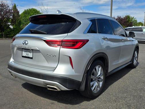2021 INFINITI QX50 Luxe