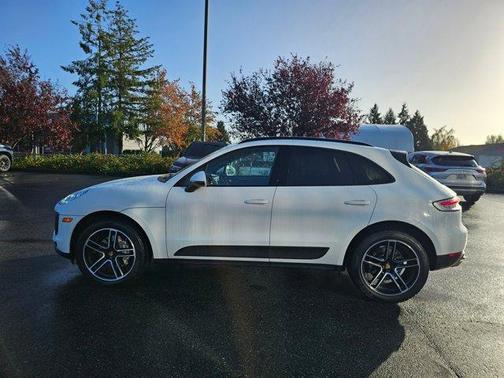 2021 Porsche Macan Base