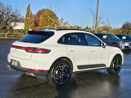 2021 Porsche Macan Base