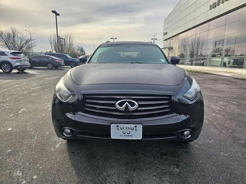 2016 INFINITI QX70 Base