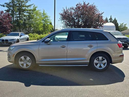 2019 Audi Q7 45 Premium Plus