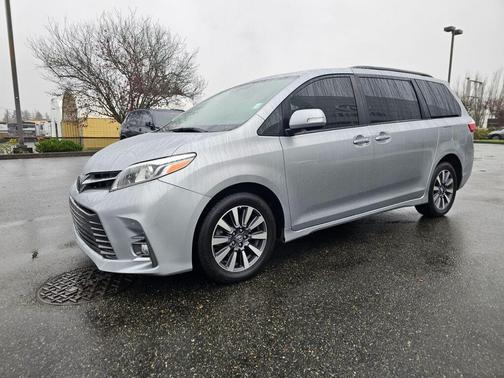 2020 Toyota Sienna XLE Premium