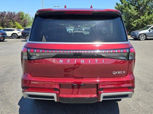 2025 INFINITI QX80 Luxe