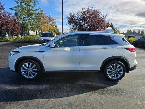 2022 INFINITI QX50 Luxe