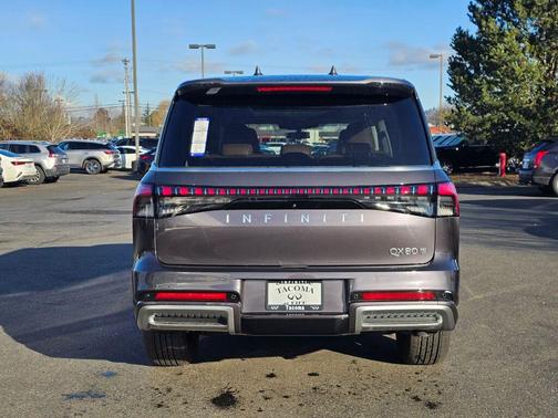 2025 INFINITI QX80 Luxe