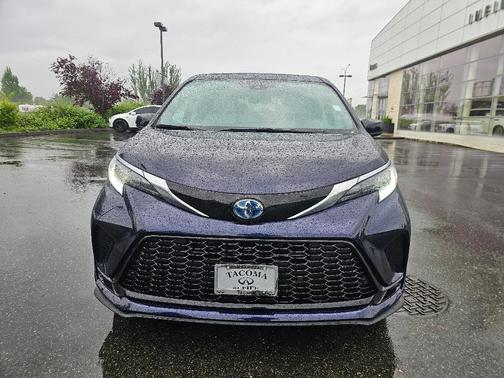 Blue 2022 Toyota Sienna