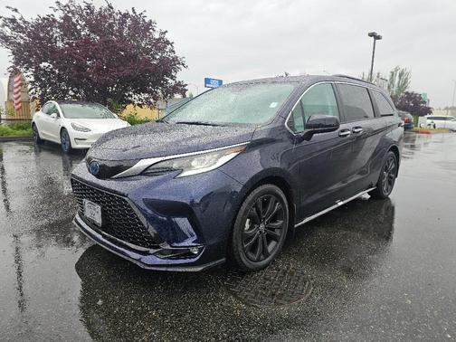 Blue 2022 Toyota Sienna