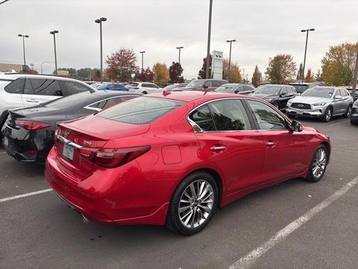 2023 INFINITI Q50 LUXE