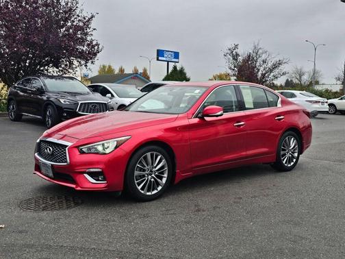 2023 INFINITI Q50 LUXE