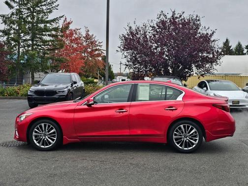 2023 INFINITI Q50 LUXE