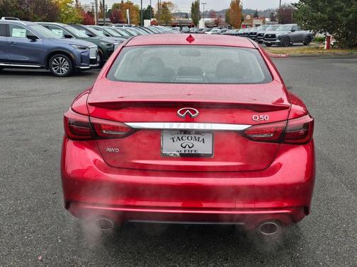 2023 INFINITI Q50 LUXE