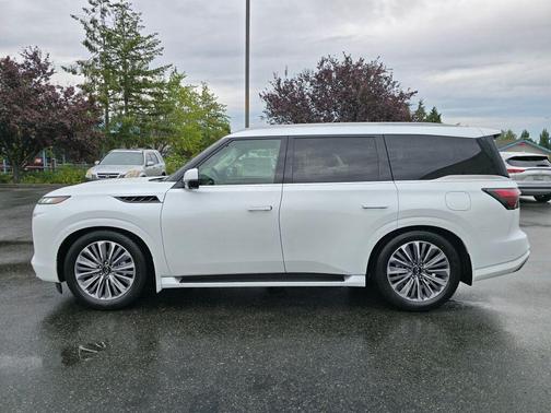 2026 INFINITI QX80 Luxe