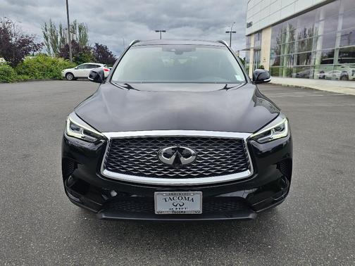 Black Obsidian 2024 INFINITI QX50 Luxe