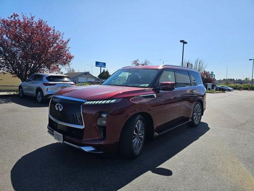 2025 INFINITI QX80 Luxe