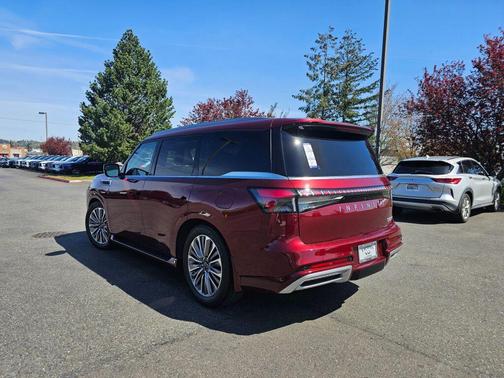 2025 INFINITI QX80 Luxe