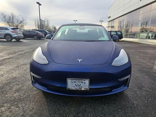 2022 Tesla Model 3 Base