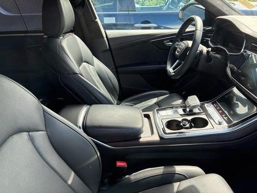 Navarra Blue Metallic 2021 Audi Q8 55 Prestige